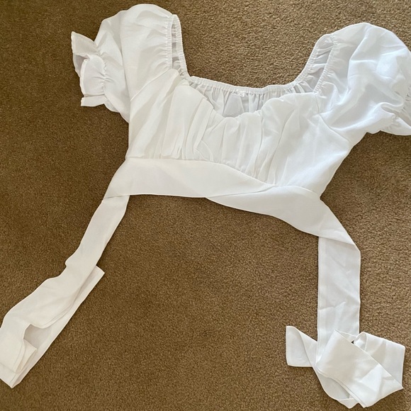 White wrap around crop top - Picture 4 of 4